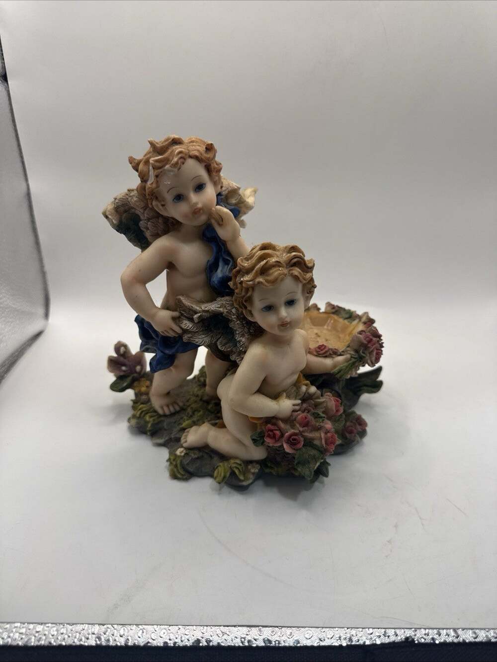 Vintage Cherub Angel Figurine Double Putti Floral Wagon Resin Decor 7" *
